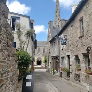 Le 1 St Yves Tréguier